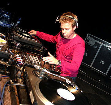 dj-ferry-corsten-live.jpg